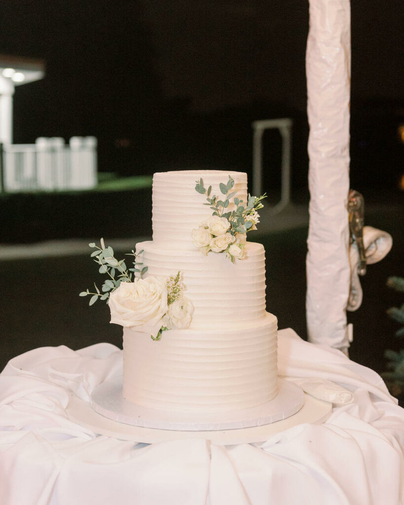 Windermere Wedding Cake Floral