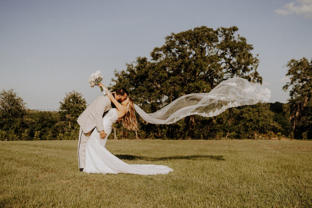 Bride and Groom Minneola